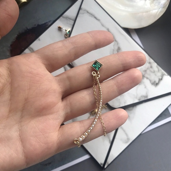 Lucy Williams Square Green Pearl Bar Gold Necklace - Picture 5 of 6